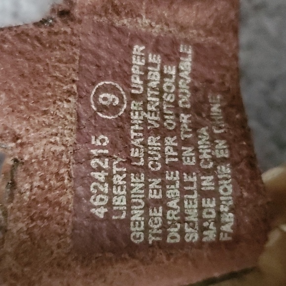 EARTH SHOE 'Liberty' Sandals - Picture 8 of 11